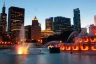 Chicago Night Driving Tour with Skydeck and River Cruise thumbnail 2