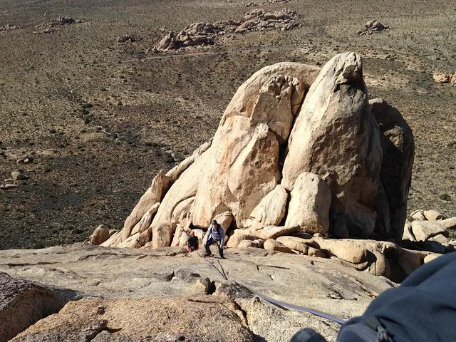 Joshua Tree Rock Climbing Tour 8 Hours - Image 1