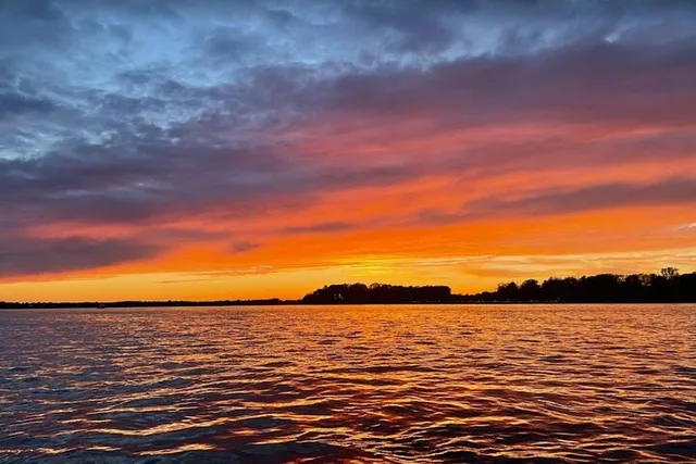 Niagara River Kayak Tour at Sunset - Image 2