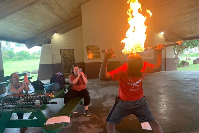 Kaua'i Fireknife Experience - Image 4