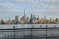 New York Skyline Tour with Local Guide thumbnail 6