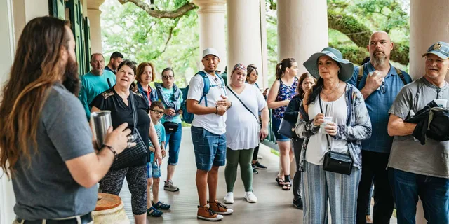 New Orleans Oak Alley Plantation and Swamp Tour - Image 5