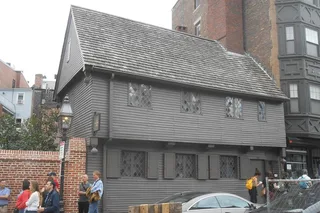 Boston North End Walking Tour & Scavenger Hunt