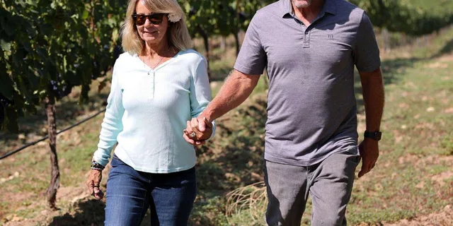 Paso Robles 3-Winery Tour with Picnic Lunch - Image 4