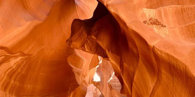 Las Vegas Antelope Canyon and Horseshoe Bend Tour - Image 4