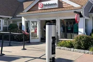 New York Private Transfer to Woodbury Common Outlets thumbnail 4