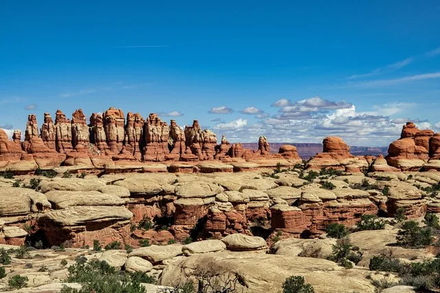 Canyonlands Needles Chesler Park Hiking Tour - Image 1
