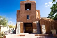 Santa Fe Culture Tour with Georgia O’Keeffe Museum 3 Hr thumbnail 1