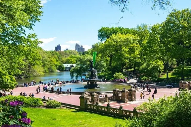 New York City Central Park Private Tour with Carousel Ride - Image 4