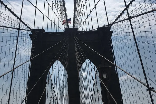 New York City Walking Tour: Brooklyn Bridge and DUMBO - Image 2
