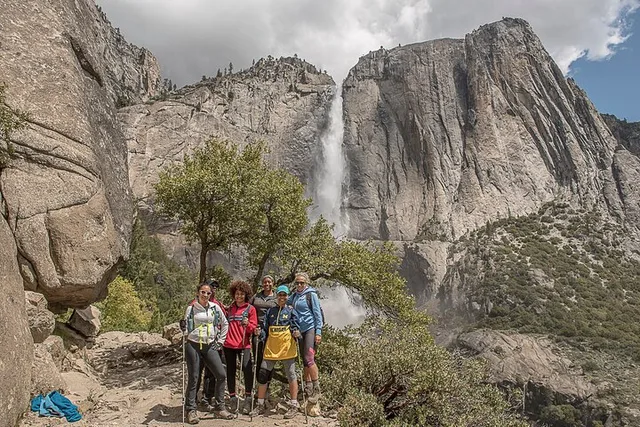 Yosemite Private Family Hike - Image 1
