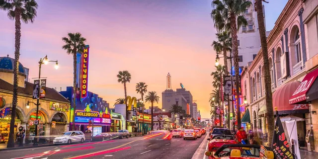 Los Angeles Hollywood Day Tour from Las Vegas - Image 1