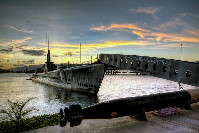 Oahu WWII Pearl Harbor Day Trip from Kauai - Image 6