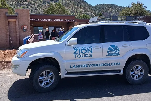 Zion National Park Shuttle Service - Image 1
