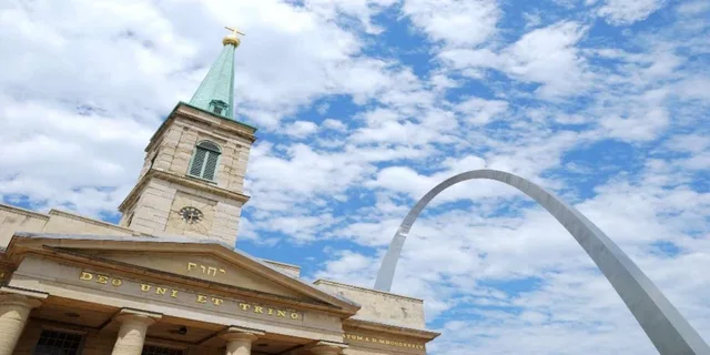 St Louis Gateway Arch Walking Tour with Ticket - Image 5
