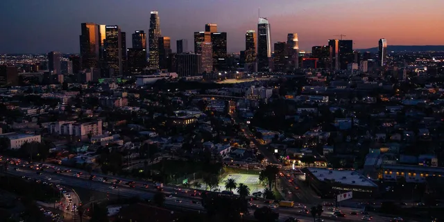 Los Angeles Night Helicopter Tour: Hollywood & City Lights - Image 5