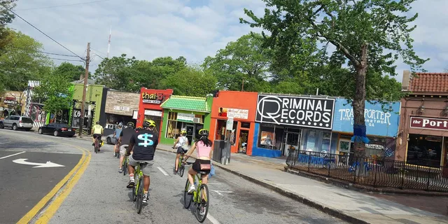 Atlanta Bicycle Tour - Image 3