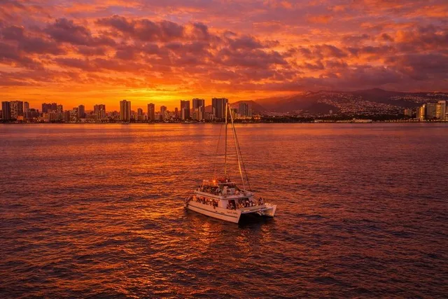 Oahu Sunset Cruise - Image 4