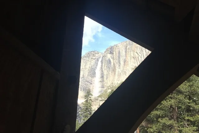 Yosemite Glacier Point SUV Tour with Hotel Pickup - Image 1