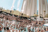 Las Vegas Pool Crawl with Party Bus thumbnail 2