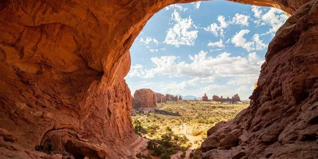 Moab Arches National Park Sunset Tour - Image 6