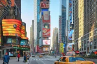 New York Private Tour of Iconic Landmarks by Car thumbnail 1