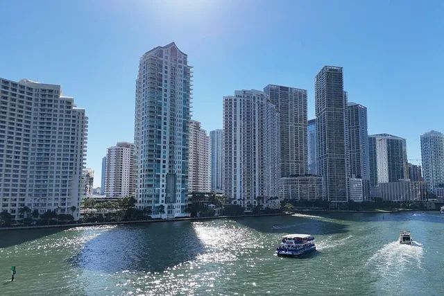 Miami Boat Tour of Celebrity Homes - Image 6