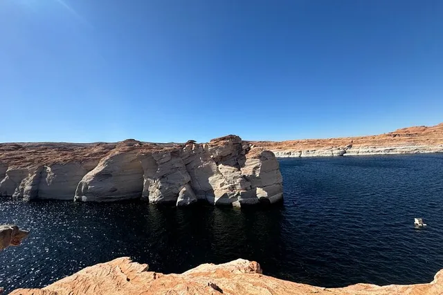 Lake Powell Kayak and Water Antelope Canyon Tour - Image 4