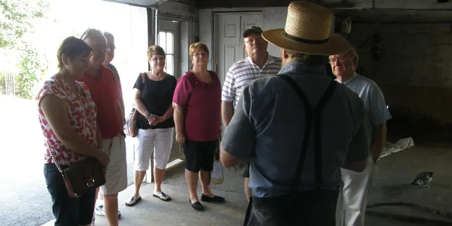 Lancaster Amish Experience Tour 3 hr - Image 2