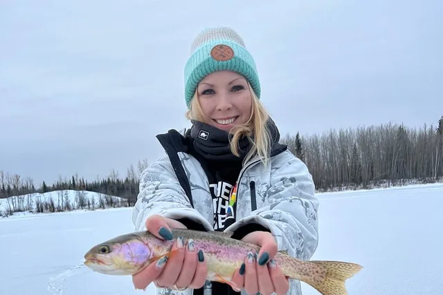 Fairbanks Ice Fishing with Transportation - Image 5