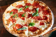 Brooklyn Food and Culture Bus Tour thumbnail 1