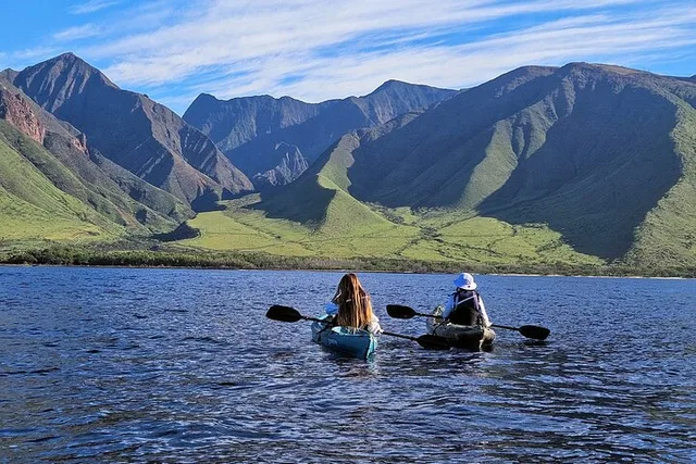 Maui Kayak and Snorkel Tour (3 hr) - Image 1
