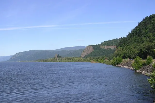 Portland Columbia River Gorge Tour - Image 5