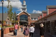 New York Private Transfer to Woodbury Common Outlets thumbnail 2