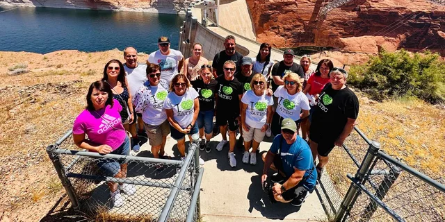 Las Vegas Antelope Canyon and Horseshoe Bend Private Tour - Image 2