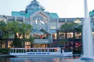 Boston Harbor and Charles River Architecture Boat Tour thumbnail 2