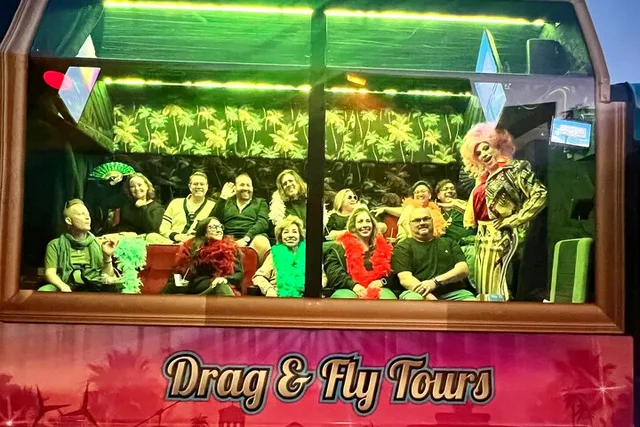 Palm Springs Drag Queen Mobile Theater Tour 90 min - Image 6