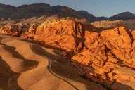 Las Vegas Red Rock Canyon Helicopter Tour with Champagne thumbnail 5