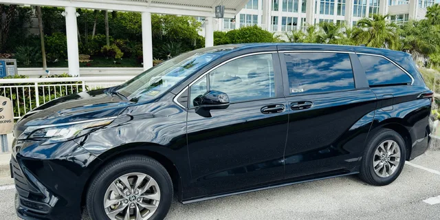 Nashville Airport Private Transfer to Downtown - Image 5
