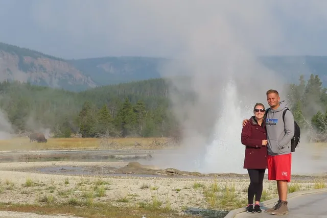 Yellowstone Geyser Hiking Tour with Lunch - Image 3