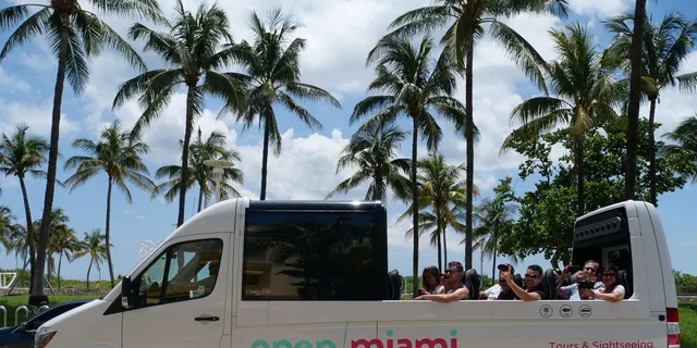 Miami Convertible Bus Sightseeing Tour (French) 3 hr - Image 6