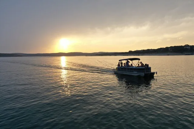Austin Lake Travis Sunset Boat Tour - Image 2