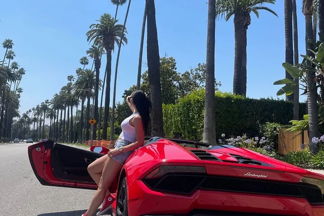 Beverly Hills Lamborghini Drive Tour - Image 4