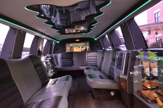 Hampton Roads Limousine Transportation - Image 3