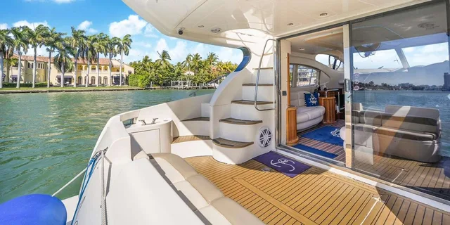 Miami Beach Yacht Rental - Image 3