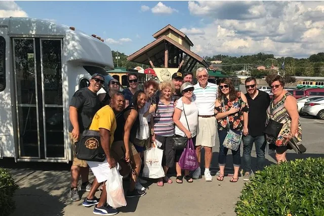 Pigeon Forge Moonshine & Wine Tour - Image 4