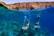 Kealakekua Bay Snorkel and Dolphin Watch thumbnail 2