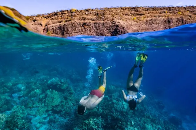 Kealakekua Bay Snorkel and Dolphin Watch - Image 2