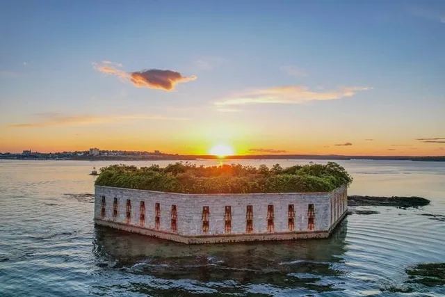 Portland Lighthouse Cruise at Sunset 90 min - Image 4