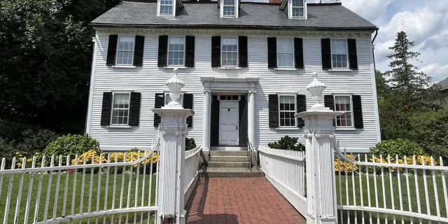 Salem Witch Tour from Boston by Train - Image 3